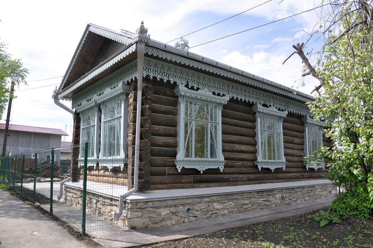 Синяева58/Татищева57, Екатеринбург